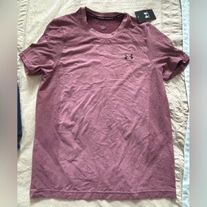 NWT Under Armour Mens seamless tee berry